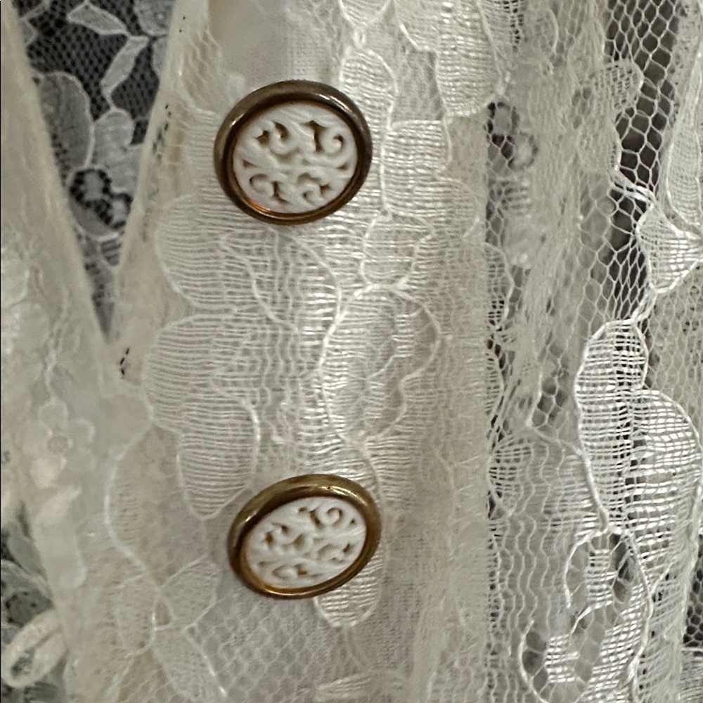 Cream Lace Robe - Picture 4 of 6